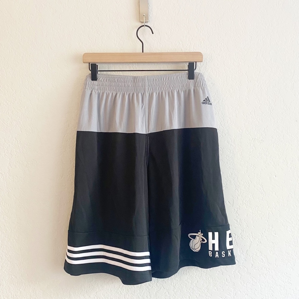 NWT Adidas Men’s Miami Heat Basketball Shorts XL